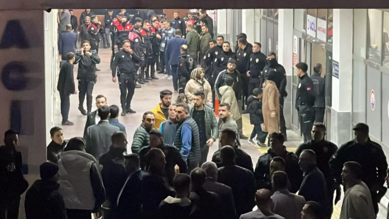 Bakan Kacır’ın konvoyunda korkunç kaza! İl başkanı hayatını kaybetti!