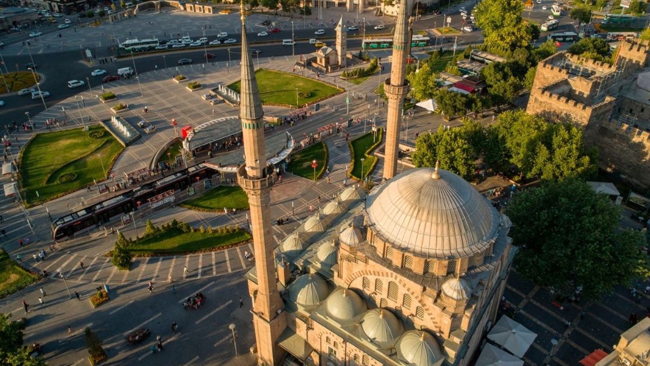 Maddi ve Manevi Tükeniş: Kumar Cuma Namazı-29 Kasım 2024 Cuma Hutbesi