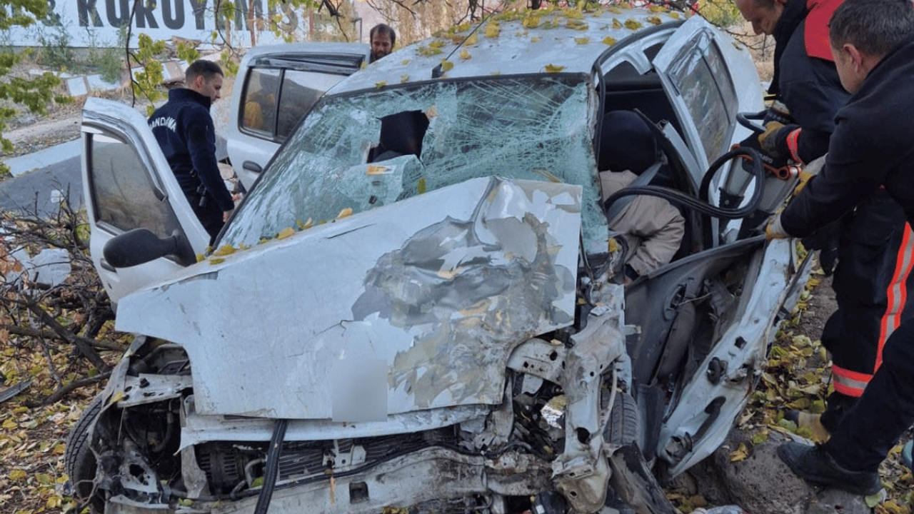 Kayseri yolunda korkutan kaza: 4 kişi yaralandı!