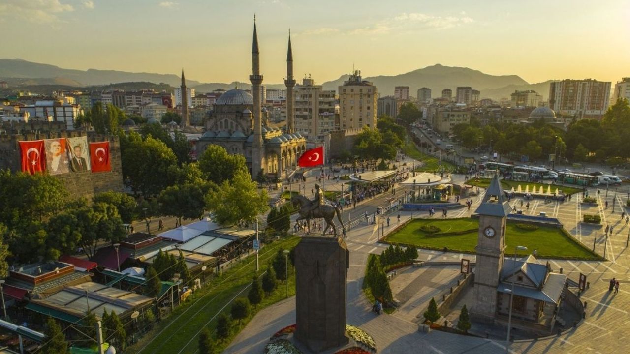 Kayseri’de o belediye kadınları bakın nereye götürdü!