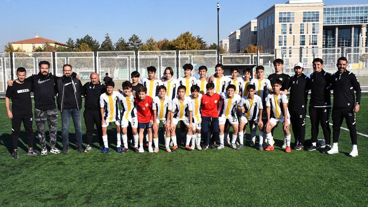 Kayseri’de o isim yeniden başkan seçildi!