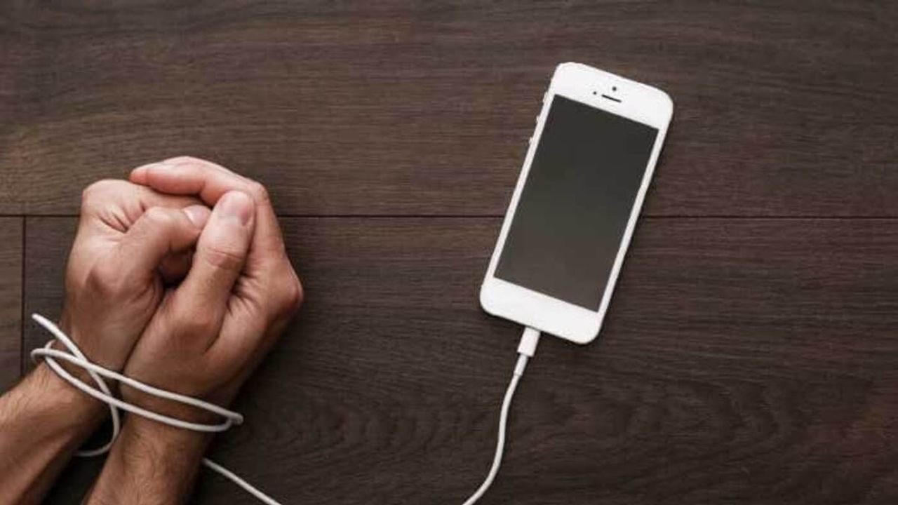 Çok Konuştuk, Az Duyduk: Telefon Bağımlılığının Sağlık Riskleri