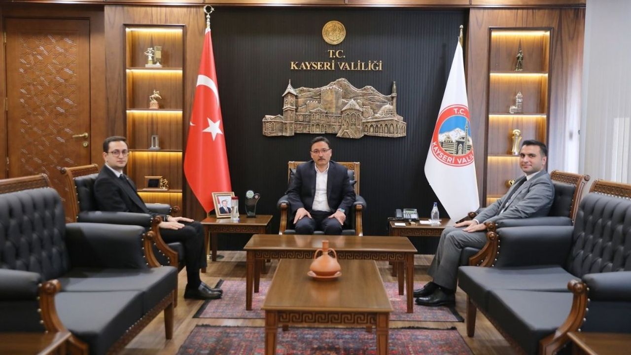Kayseri Valisi'ne beklenmedik ziyaret!