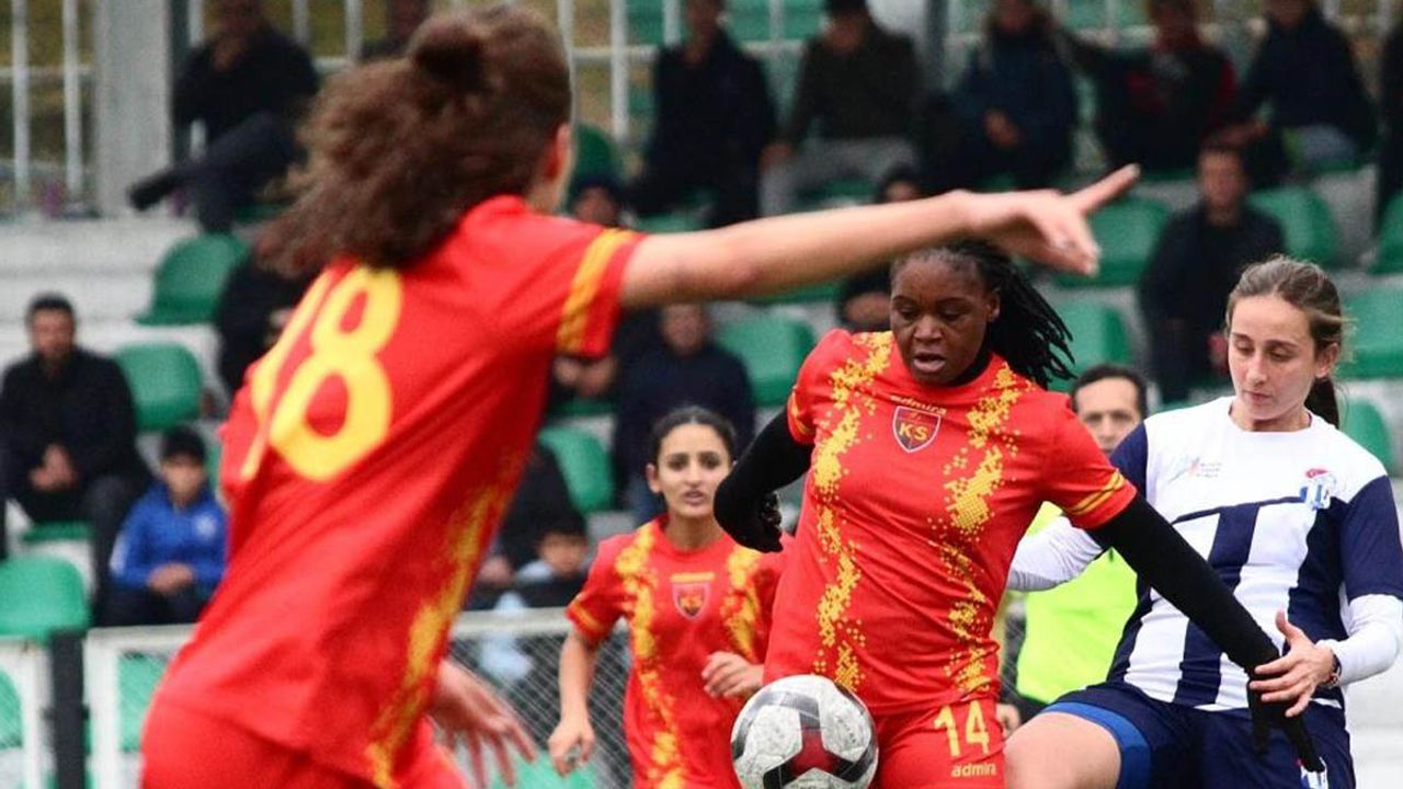 Kayseri Kadın Futbol Takımı 16 puan topladı