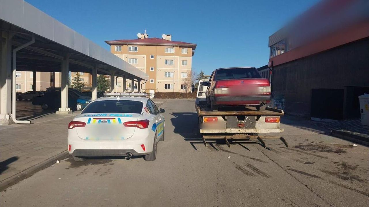 Kayseri’de drift yapan trafik magandası bedelini ağır ödedi!