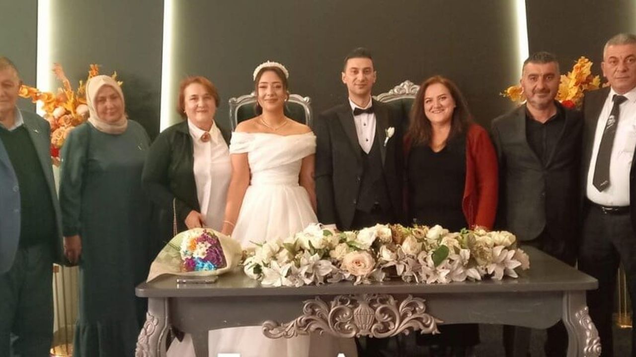CHP'lileri bir araya getiren düğün!