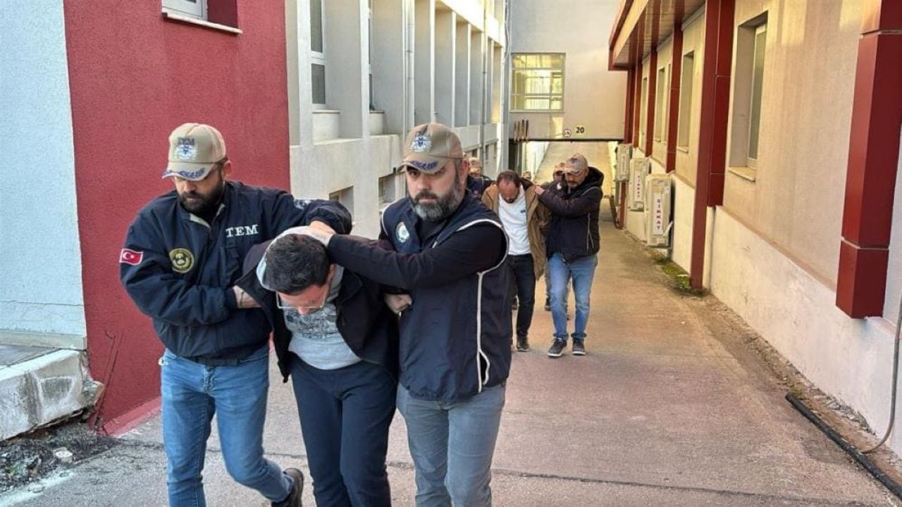 FETÖ’yü diri tutmak için işsiz kalan örgüt üyelerine Almanya’dan gelen paralar dağıtmışlar!