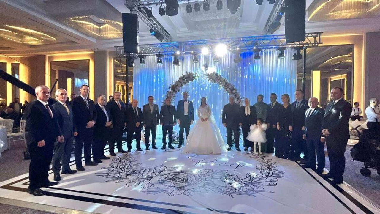 İş adamının düğünü Kayseri protokolünü bir araya getirdi!
