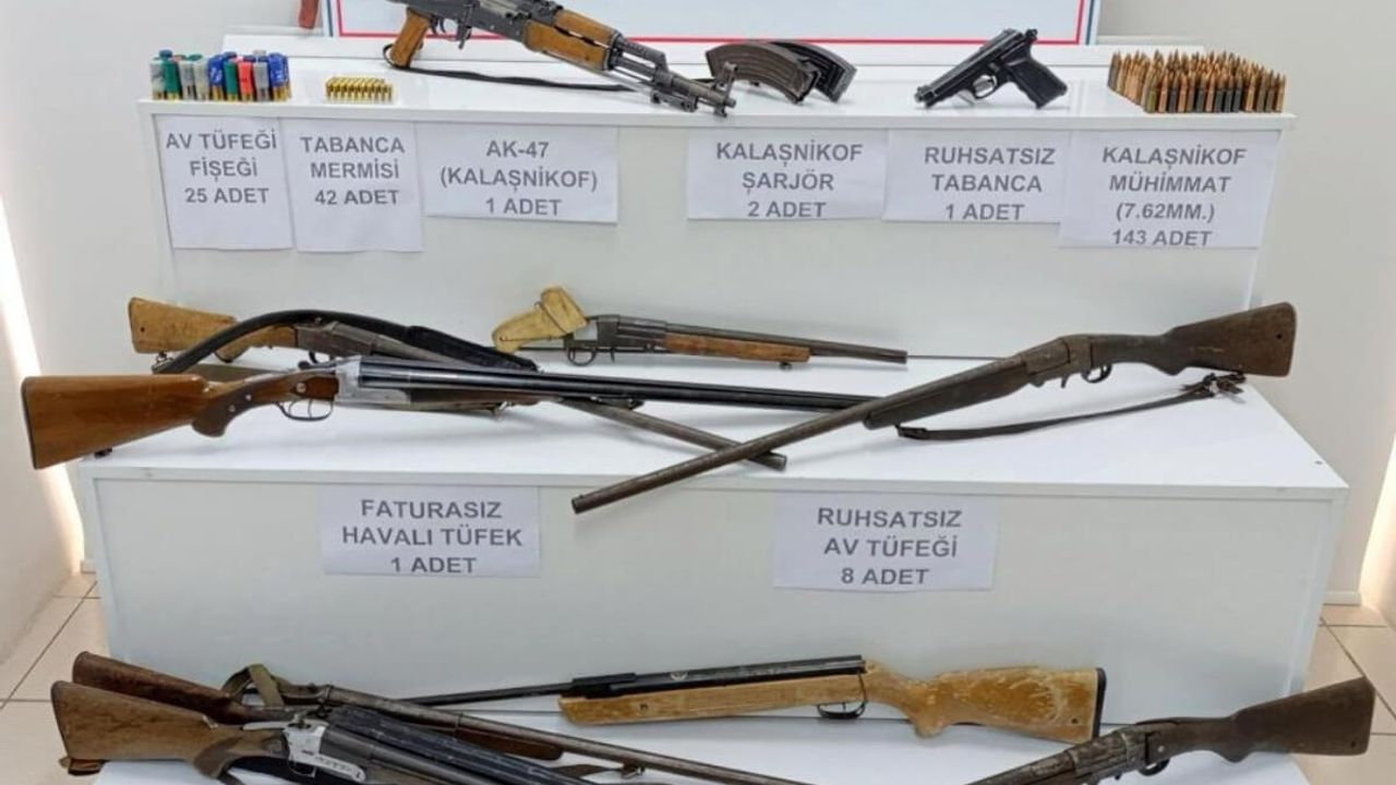 Jandarmanın baskın yaptığı evden cephanelik çıktı!