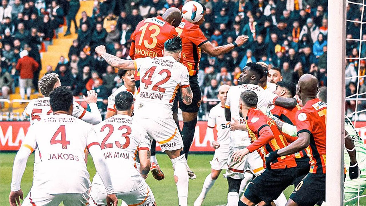 Kayserispor - Galatasaray maçında goller yağmur gibi geliyor!