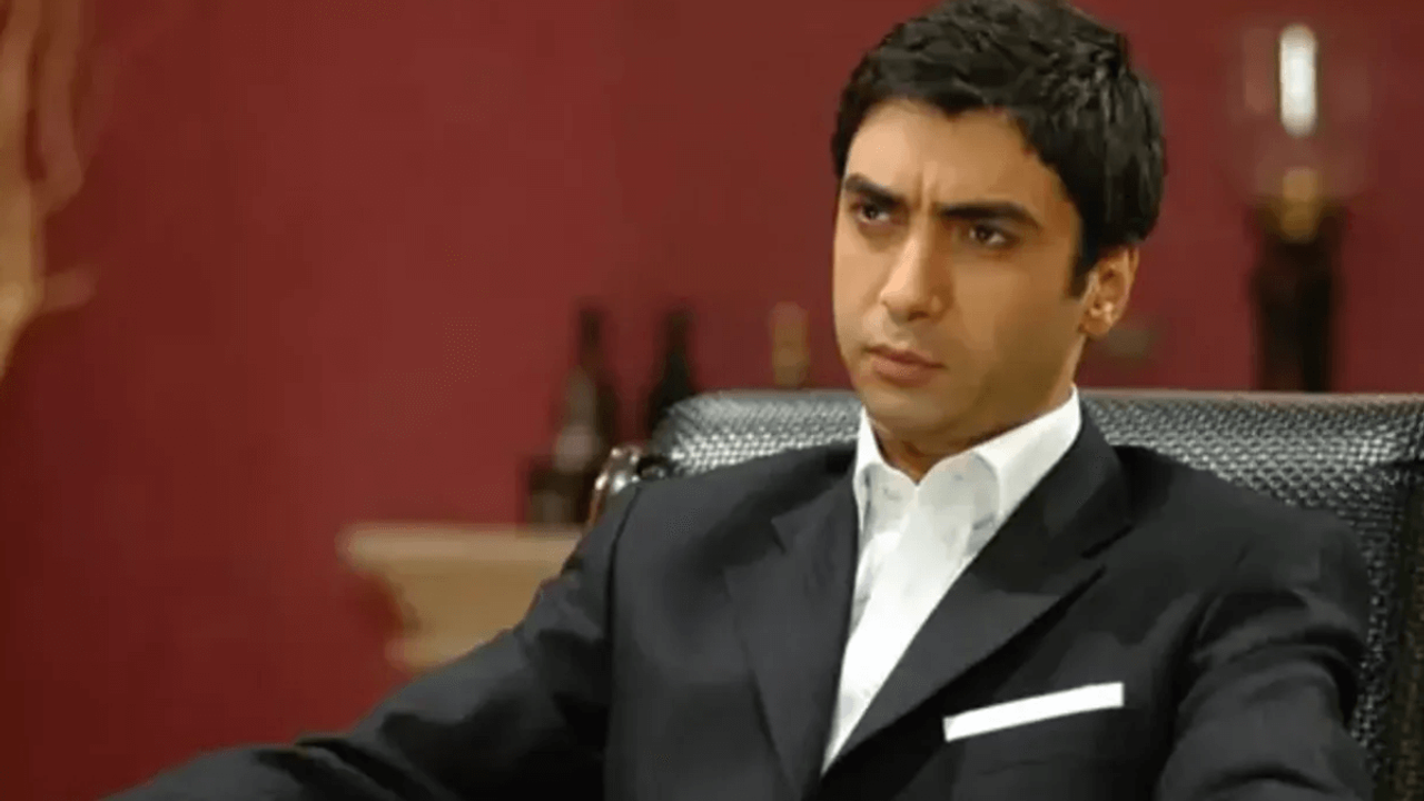 Kurtlar Vadisi’nin yıldızı Umreye gitti! O halleri sosyal medyayı salladı!