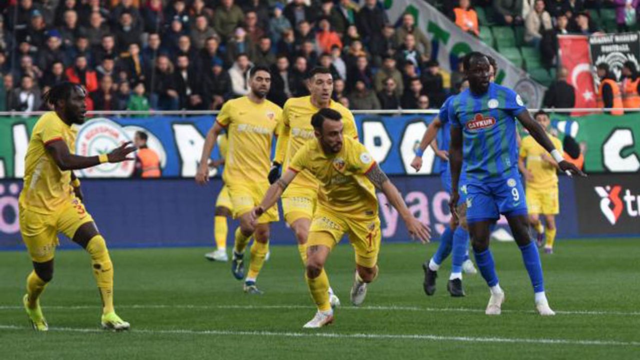 Çaykur Rize-Kayserispor maçında 3. gol ve kırmızı kartlar ardı ardına geldi!