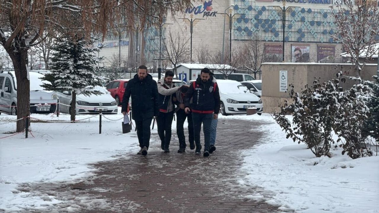 Annesini ve ikiz kardeşini öldüren şahıs olayında flaş gelişme!