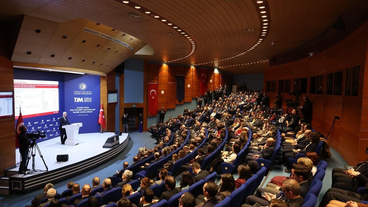 Ticaret Bakanı, ekonomi hakkında kritik açıklamalar yaptı!