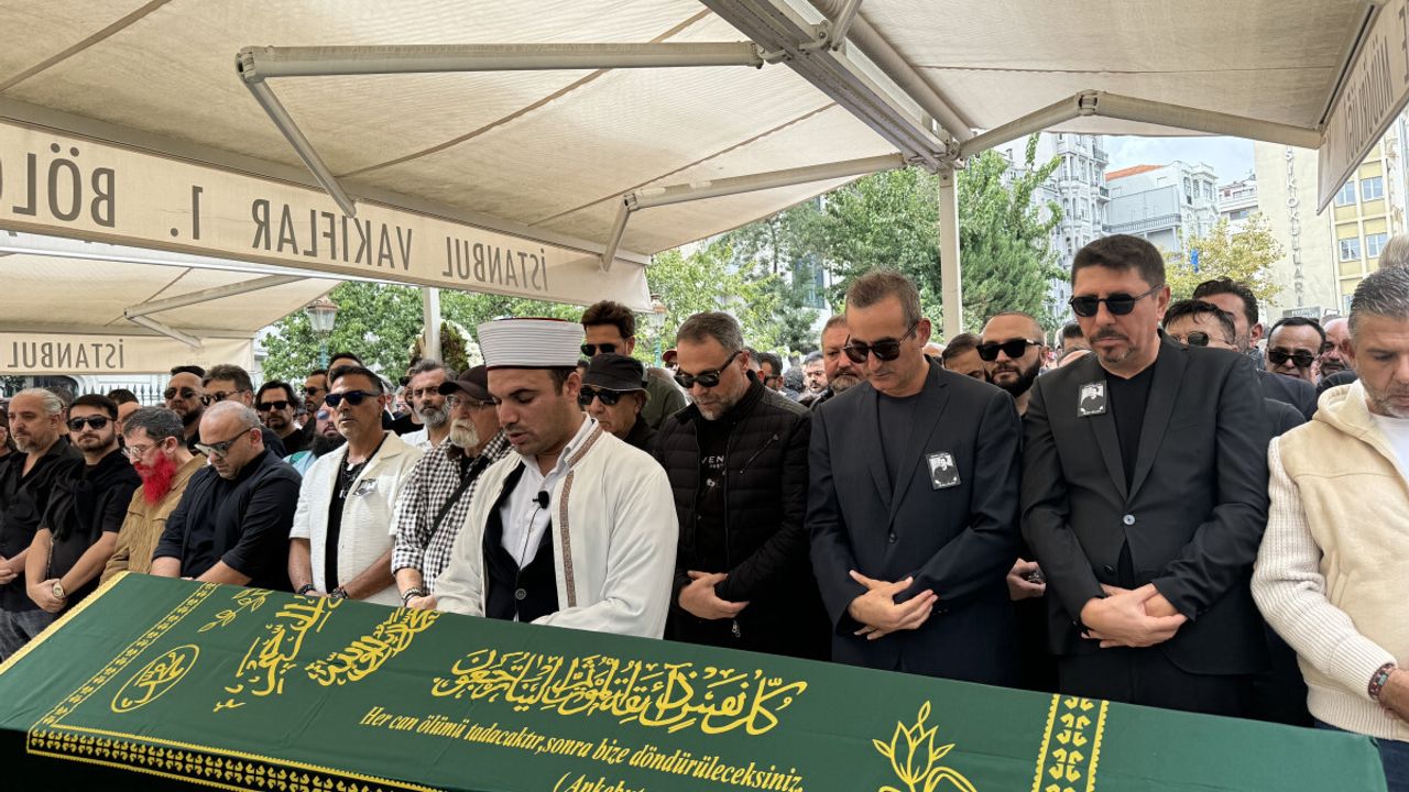 2024 yılında hangi ünlüler vefat etti?