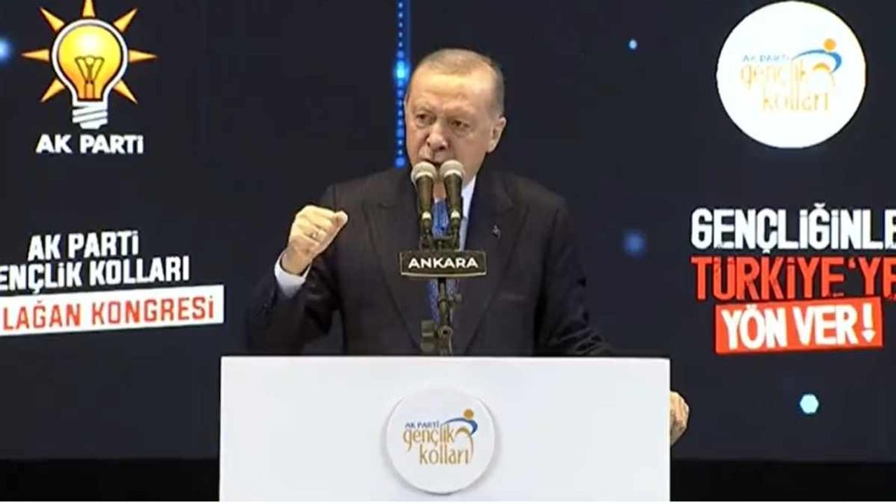Cumhurbaşkanı Erdoğan'dan gençlere mesaj: Sizler bu milletin aydınlık yarınısınız