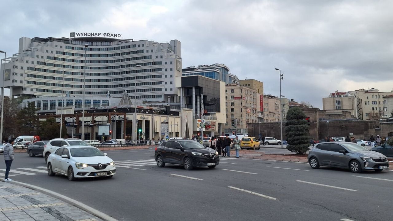 Akaryakıta 2025'in ilk zammı geldi! İşte Kayseri'de güncel fiyatlar!