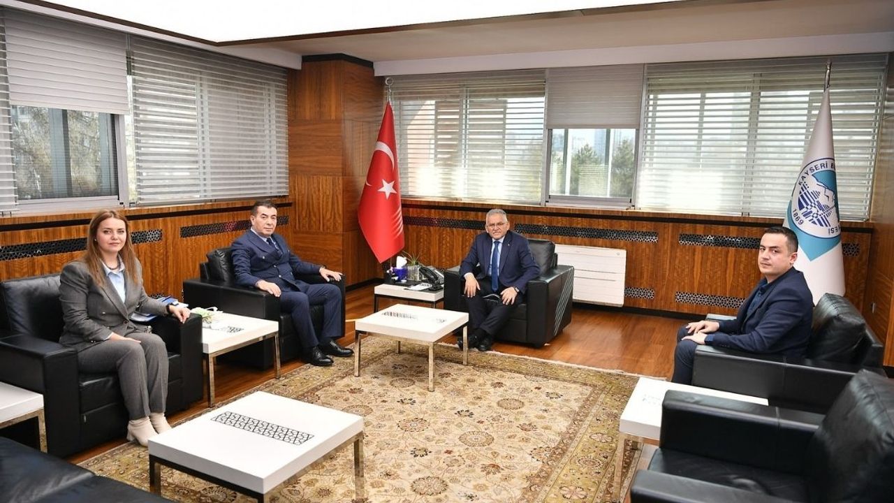 Başkan Büyükkılıç, Bünyan Belediye Başkanı'nı makamında ağırladı! Bakın neden?