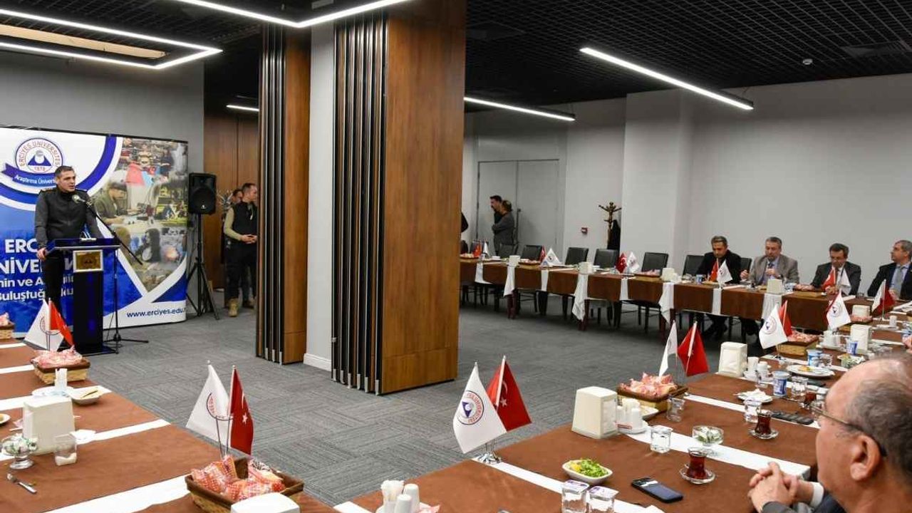 Erciyes Üniversitesi o isimlere veda etti!