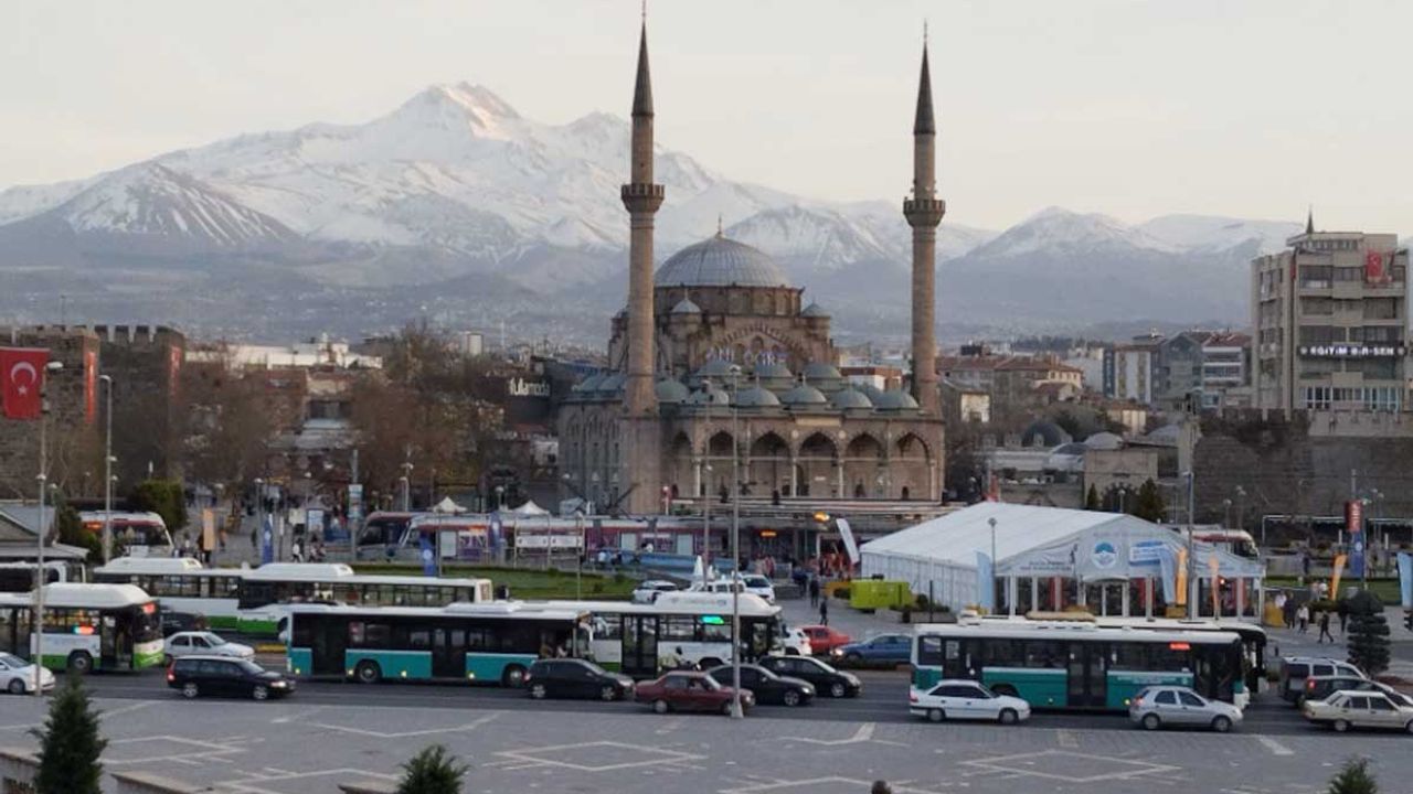 Kayseri'de dışarı çıkacaklar dikkat! Meteoroloji gündüz saatleri için uyardı!
