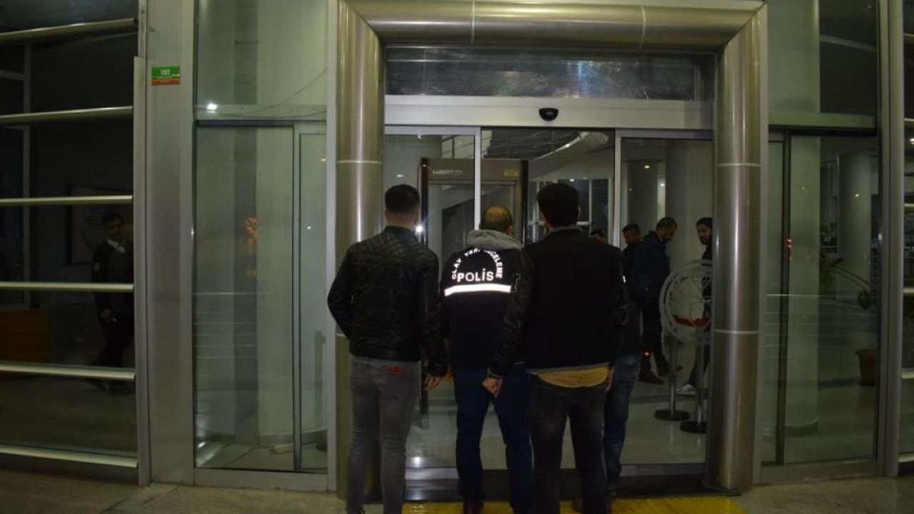 İnşaat işçileri arasında silahlı kavga: 1’i ağır 4 yaralı!