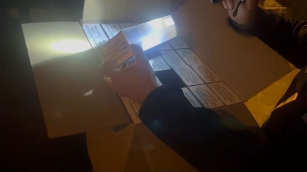 Kayseri polisi kaçakçılara göz açtırmıyor! Yüzlerce koli ele geçirildi