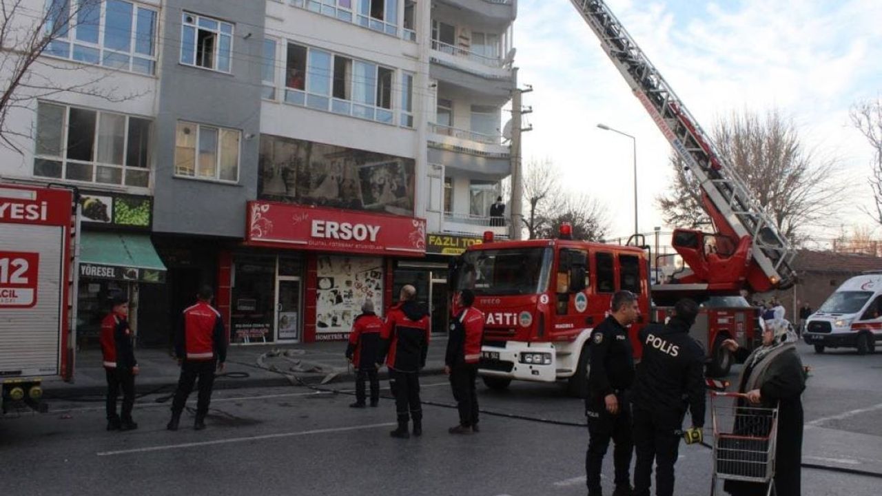 Kayseri’de korkutan yangın: Mahsur kalan vatandaşlar var!