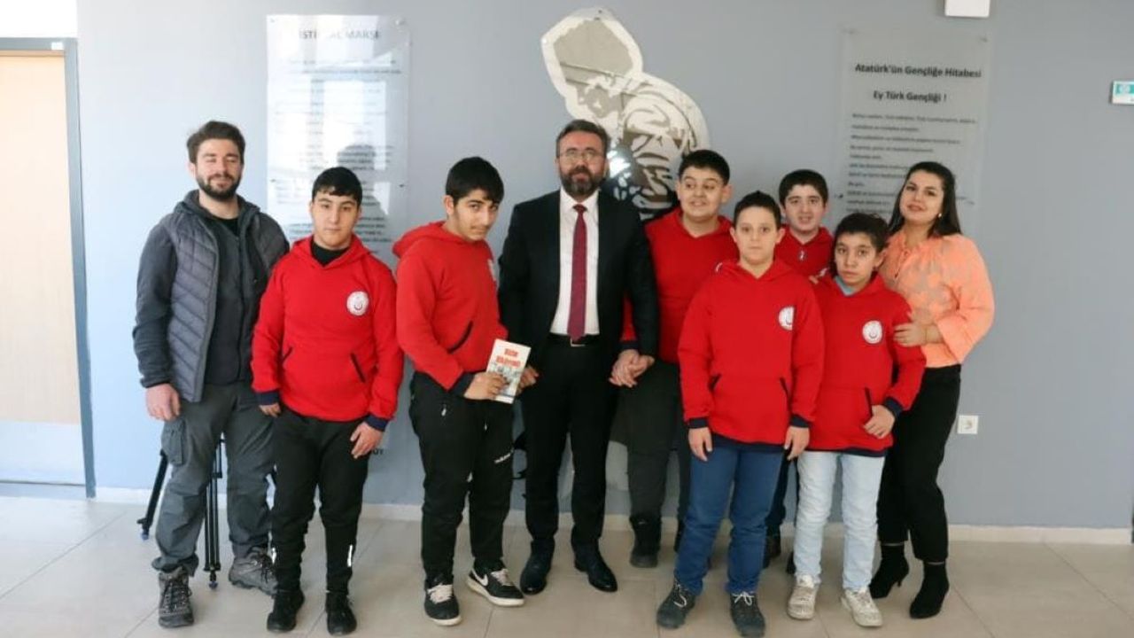 Kayseri’de engelli ailelerin hayatı kitap oldu!