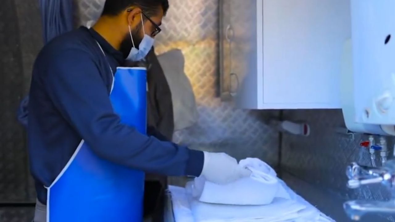 Kayseri'deki gassal mesleğini anlattı!