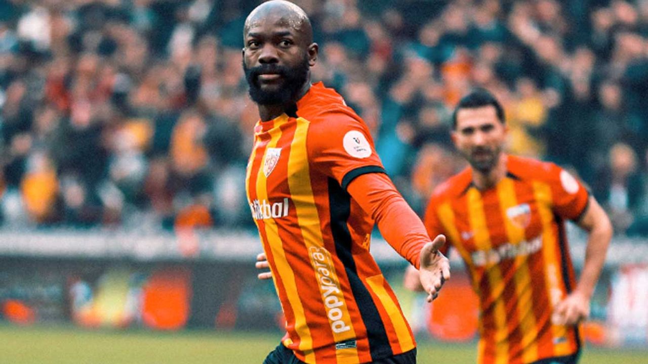 Kayserispor'da takım arkadaşına tokat atan Bahoken'in cezası belli oldu