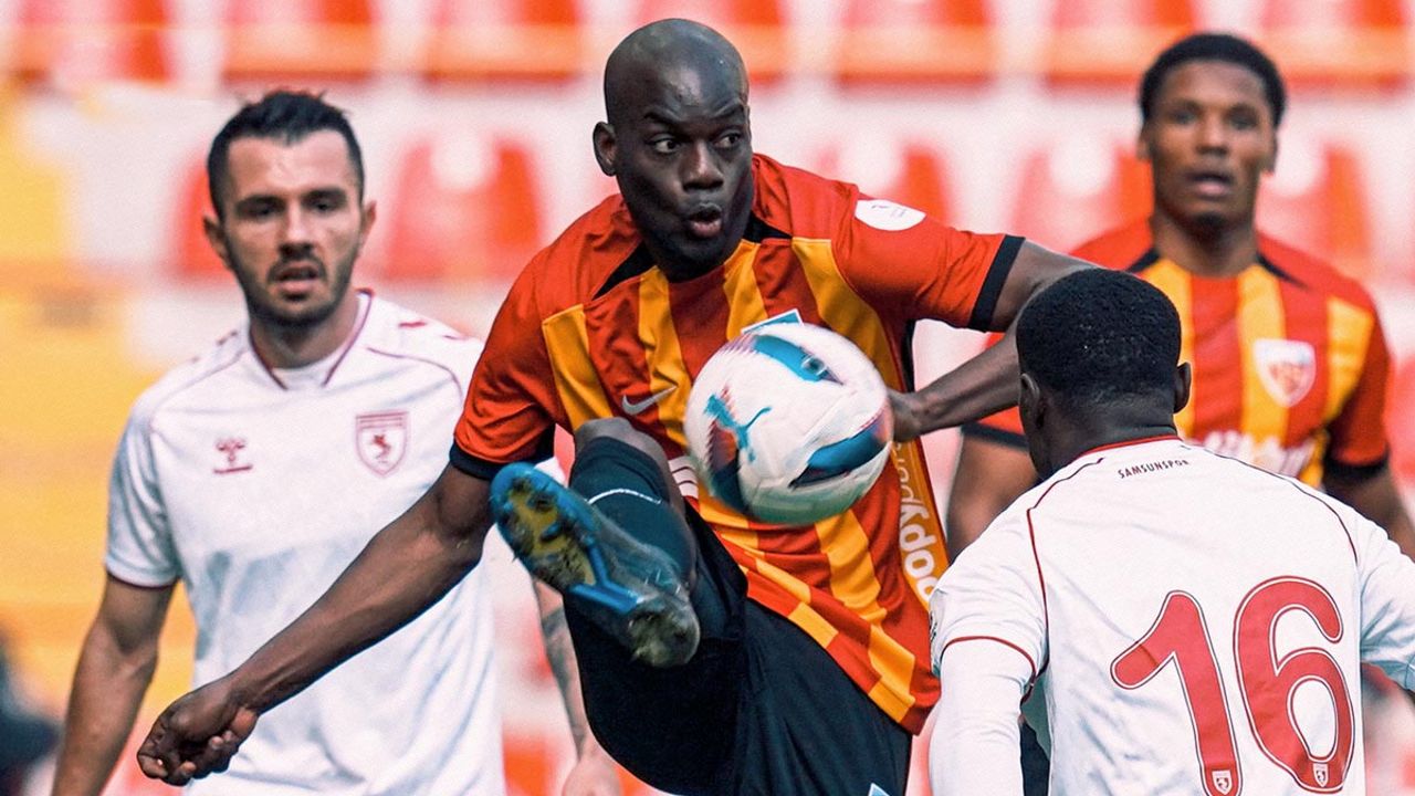 Kayserispor-Samsunspor maçının ilk yarısı sona erdi!