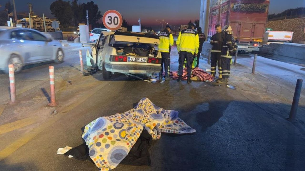 Otomobil bariyerlere çarptı: 2 ölü, 5 yaralı!