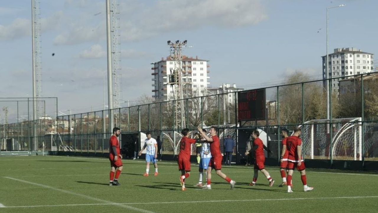 Özvatanspor zirve takibini sürdürüyor!
