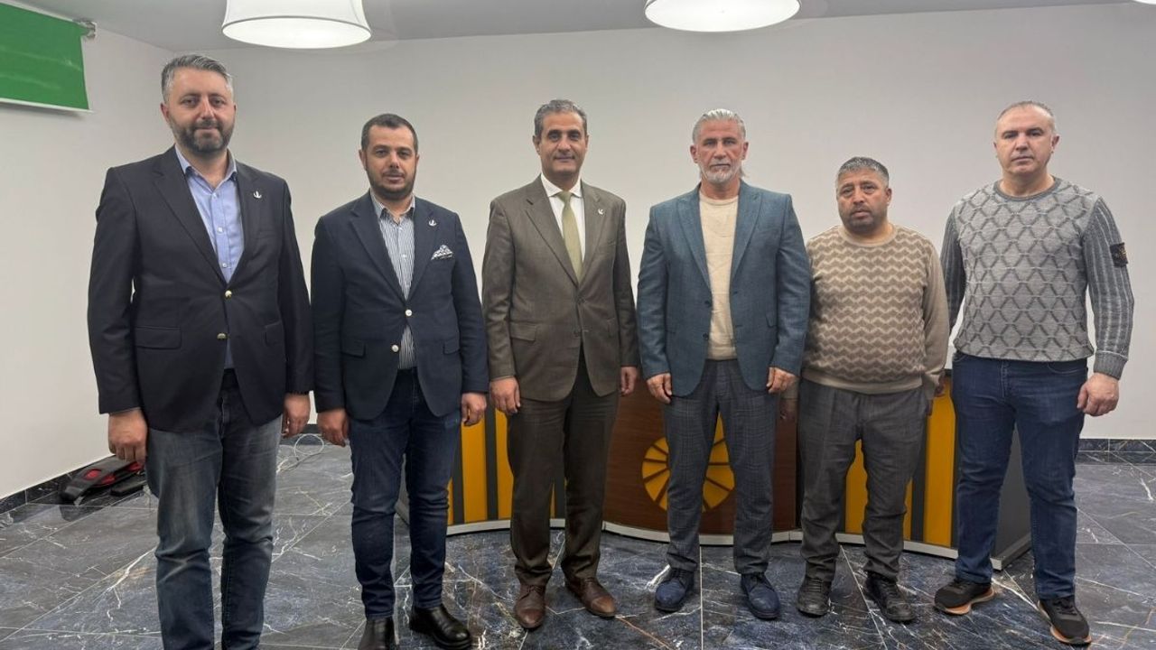 Yeniden Refah Kayseri'den basına destek! Gazeteci Azim Deniz'e anlamlı ziyaret