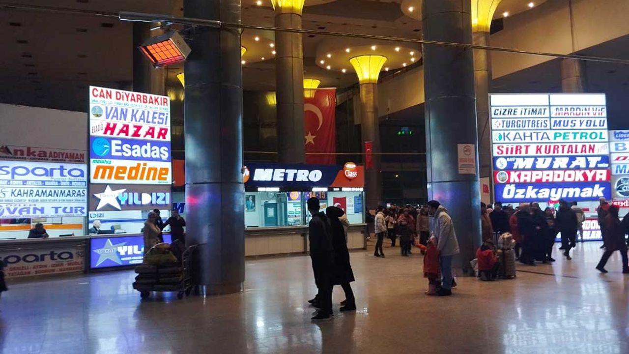 Aracıyla değil otobüsle gitti! Kayserili vekil Ankara yolunda
