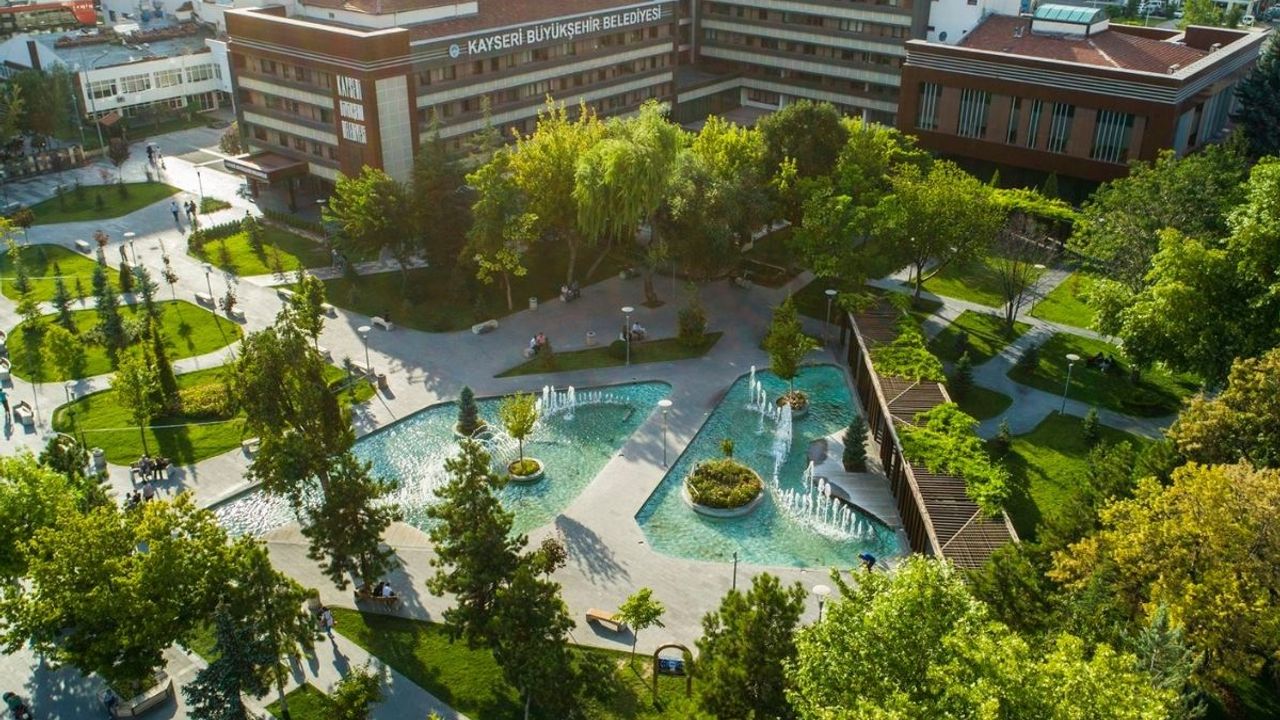 Kayseri Büyükşehir Belediyesi'nde gelir adaletsizliği tepkisi bitmiyor!