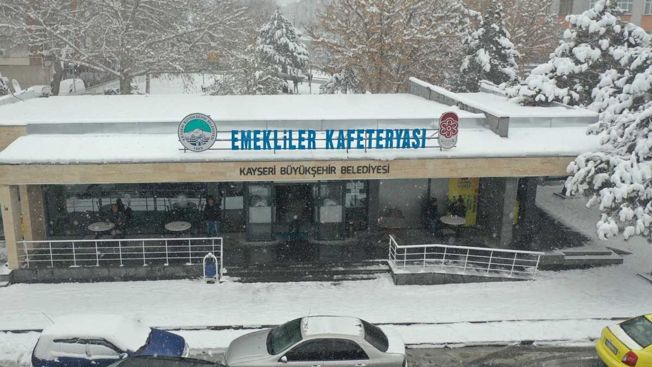 Kayserililer bu kafeyi çok sevdi! Çay 2, Çorba 20 TL