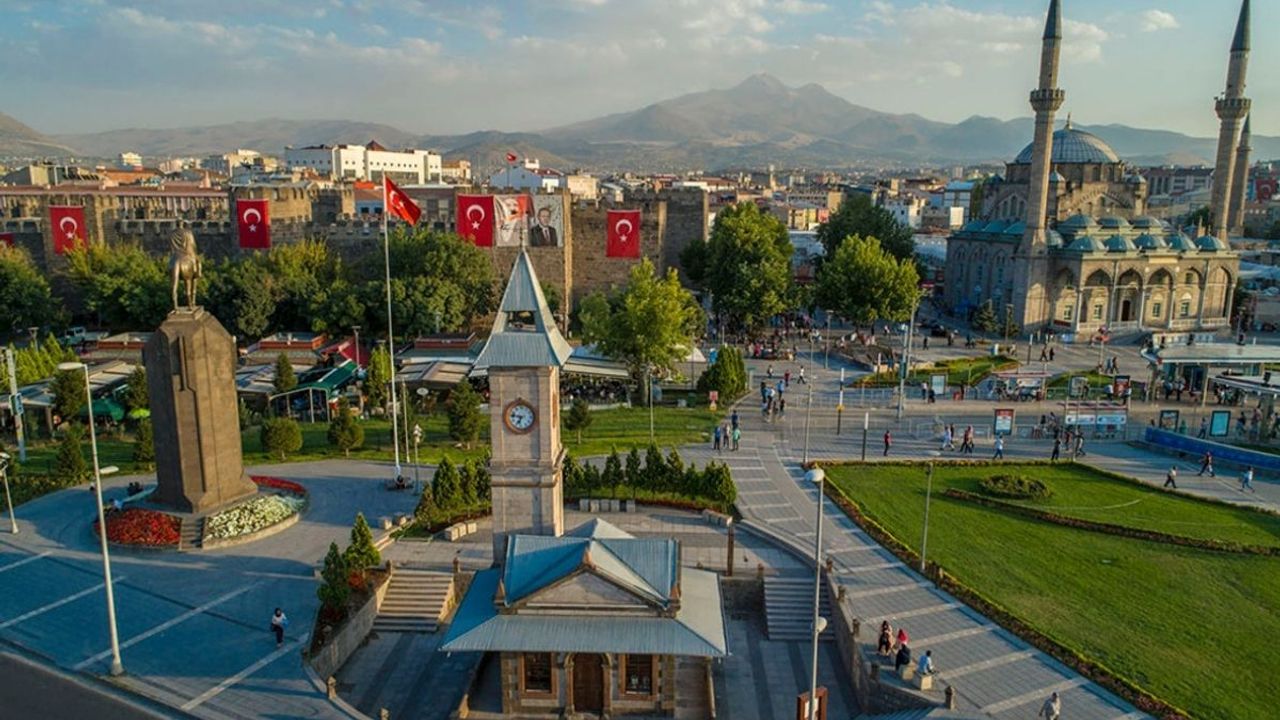 Kayseri’de atama: Yeni müdür belli oldu!