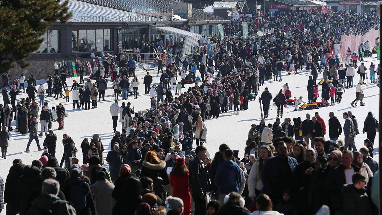 Erciyes'e gelen yerli ve yabancı turistlerden övgü dolu sözler