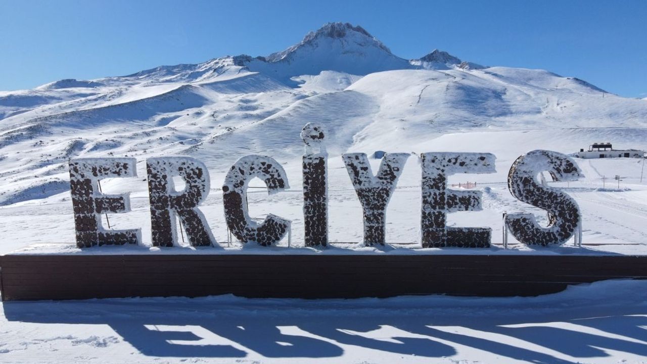 Erciyes’in zirvesinde bir ilk daha! Nefesler tutuldu