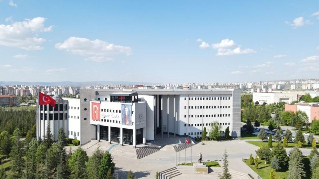 Erciyes Üniversitesi’nde yeni atama!