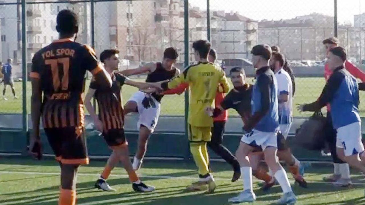 Kayseri'de amatör maçta tekmeler konuştu! Futbolculara ceza yağdı
