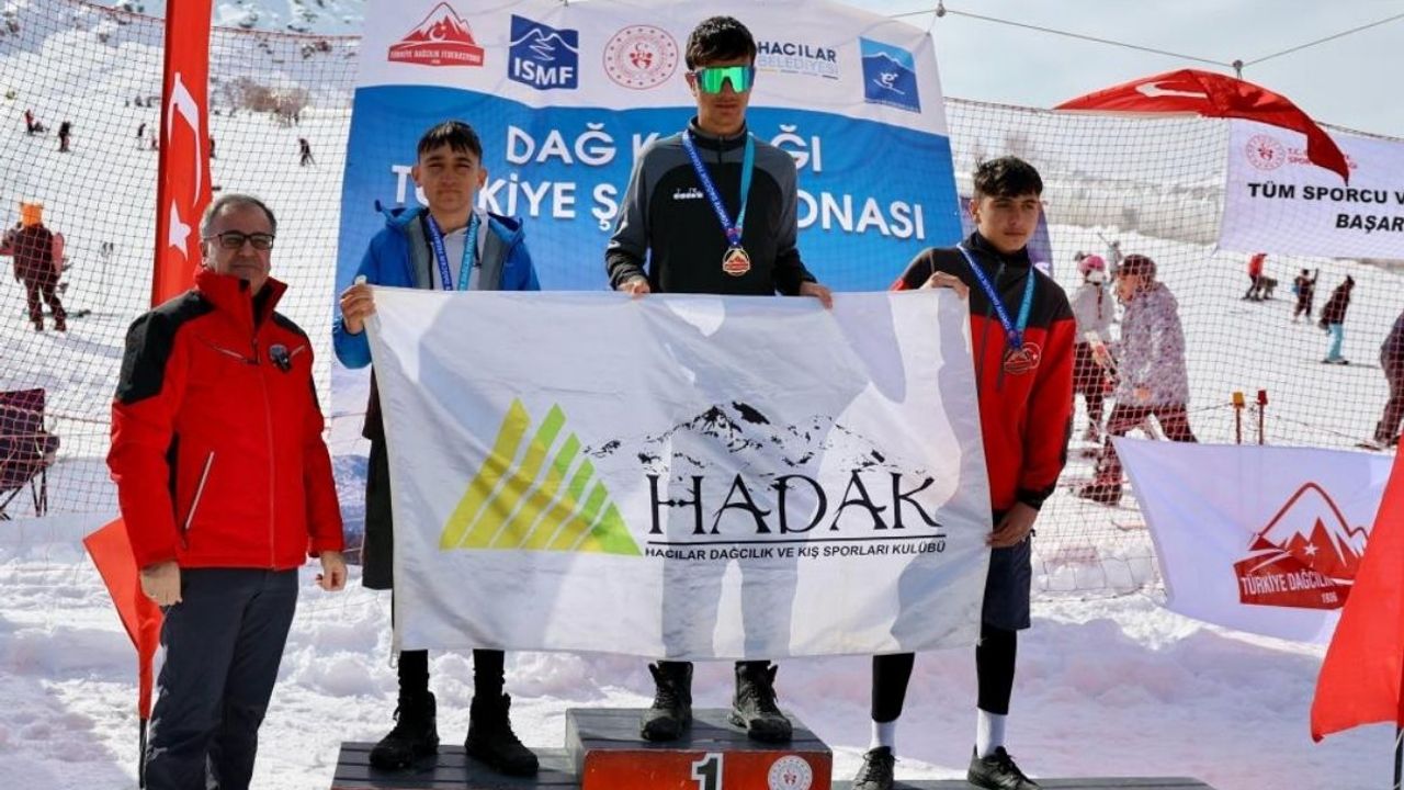 Hacılar sporcuları madalyaya doymadı!