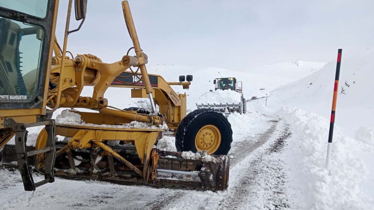 Kayseri'de kapalı olan mahalle yolu var mı? Çalışmalar devam ediyor