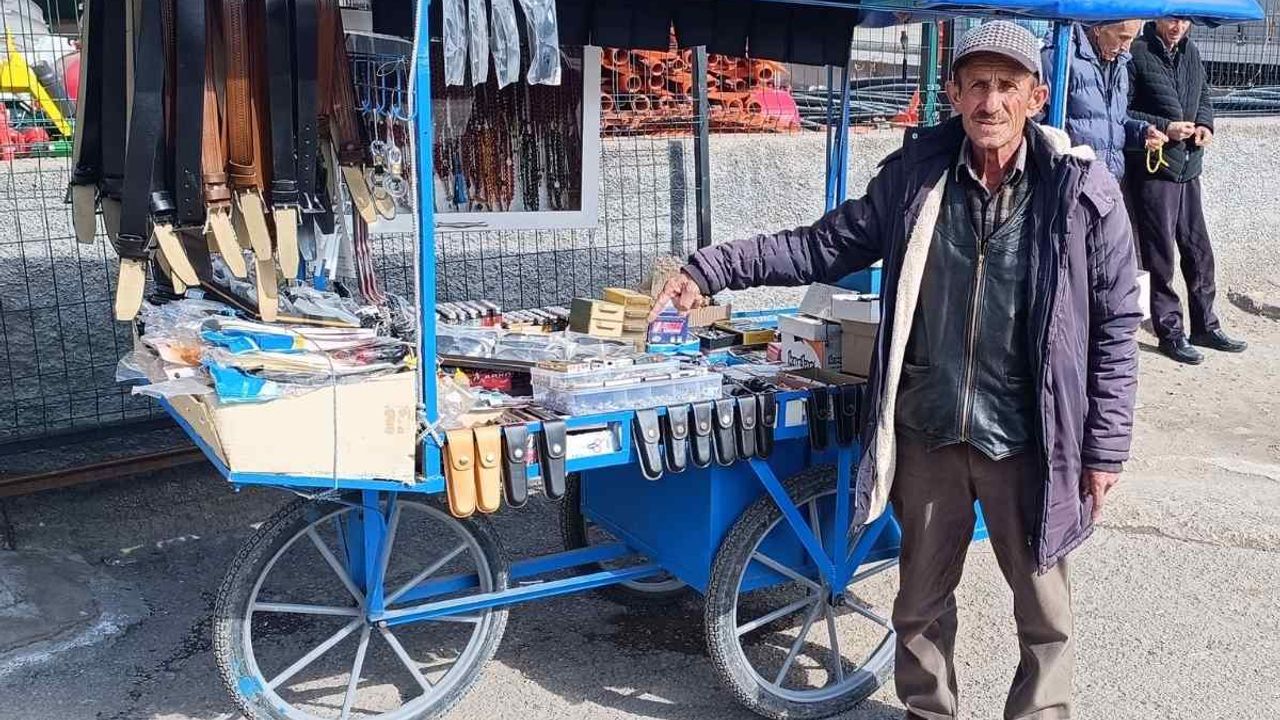 Kayseri’de 40 yıldır aynı tezgâhı kullanıyor! Bu tezgâh TRT’nin bir dizinde kullanılmıştı!