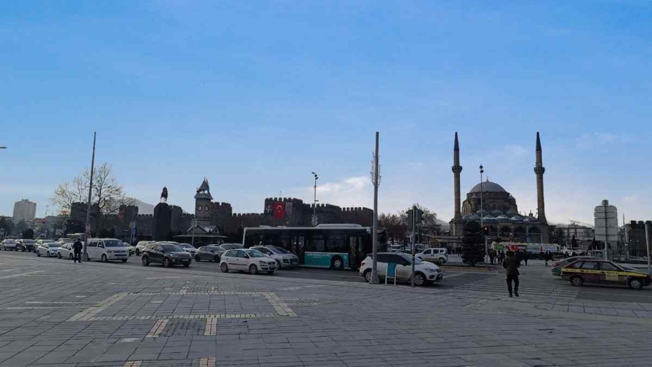 Kayseri Cumhuriyet Meydanı’nı hiç böyle görmediniz!