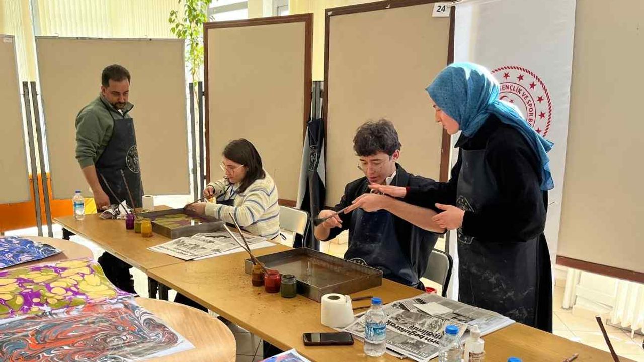 Kayseri’de tıp dünyasına sanat molası!