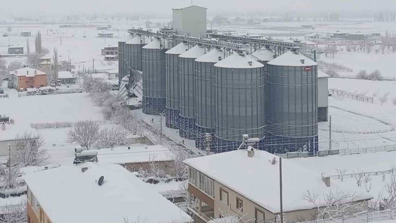 Kayseri Şeker Fabrikası'nın Develi'deki Lisanslı Buğday Deposunda Patlama