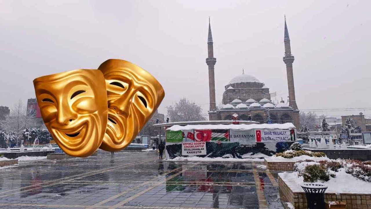 Kayseri’de o belediye tiyatrocular yetiştiriyor!