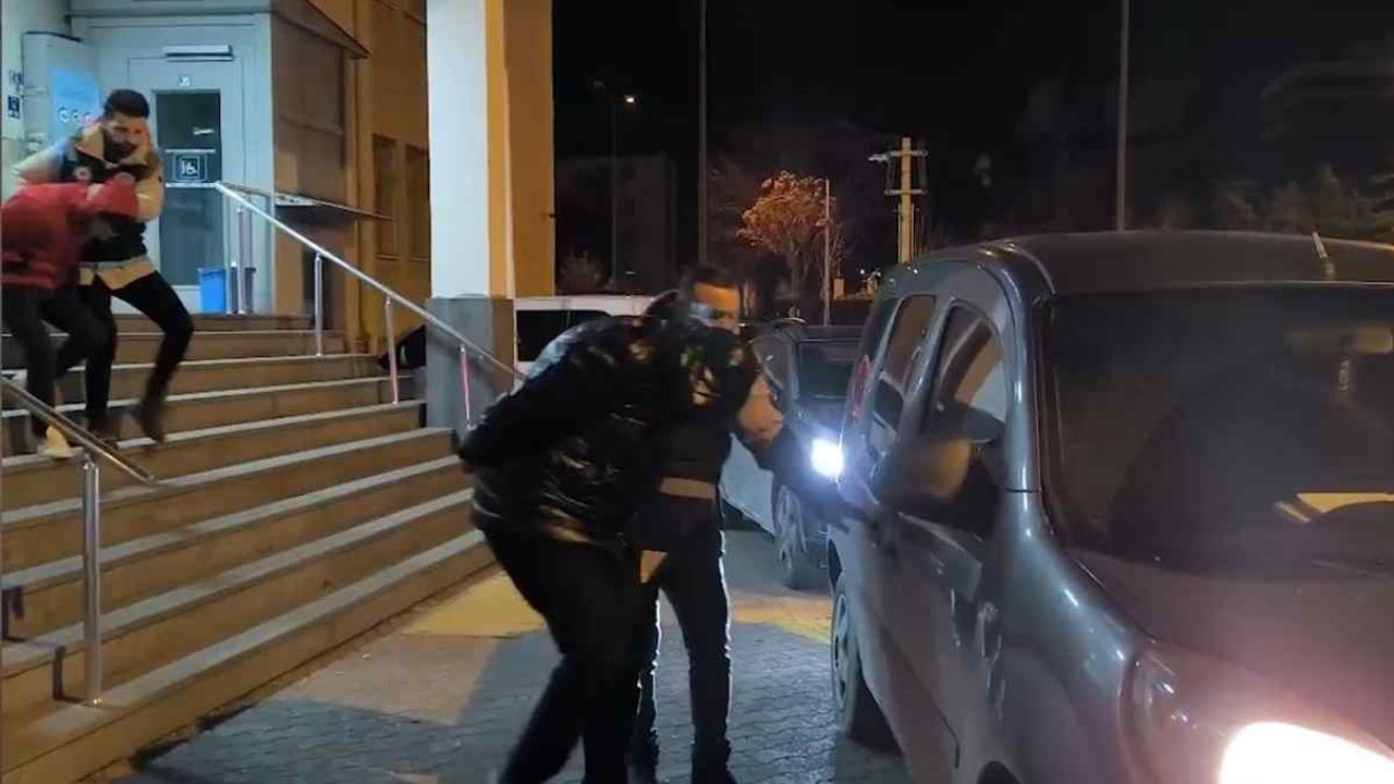 Kayseri'de ev hırsızlarına suçüstü, 3 şahıs yakalandı!